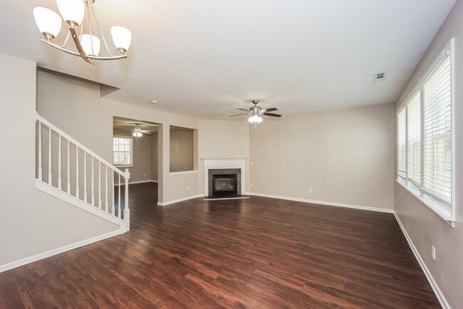 Building Photo - 54 Brookview Dr