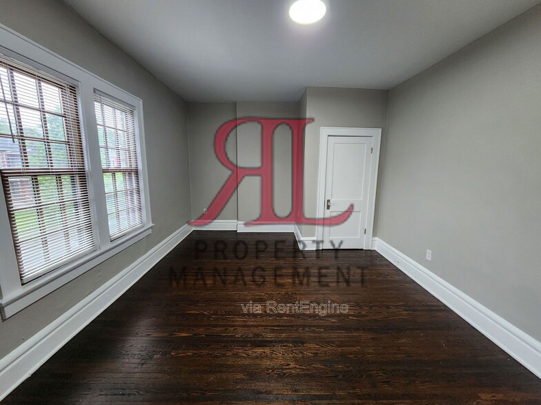 Building Photo - 644 S Champion Ave