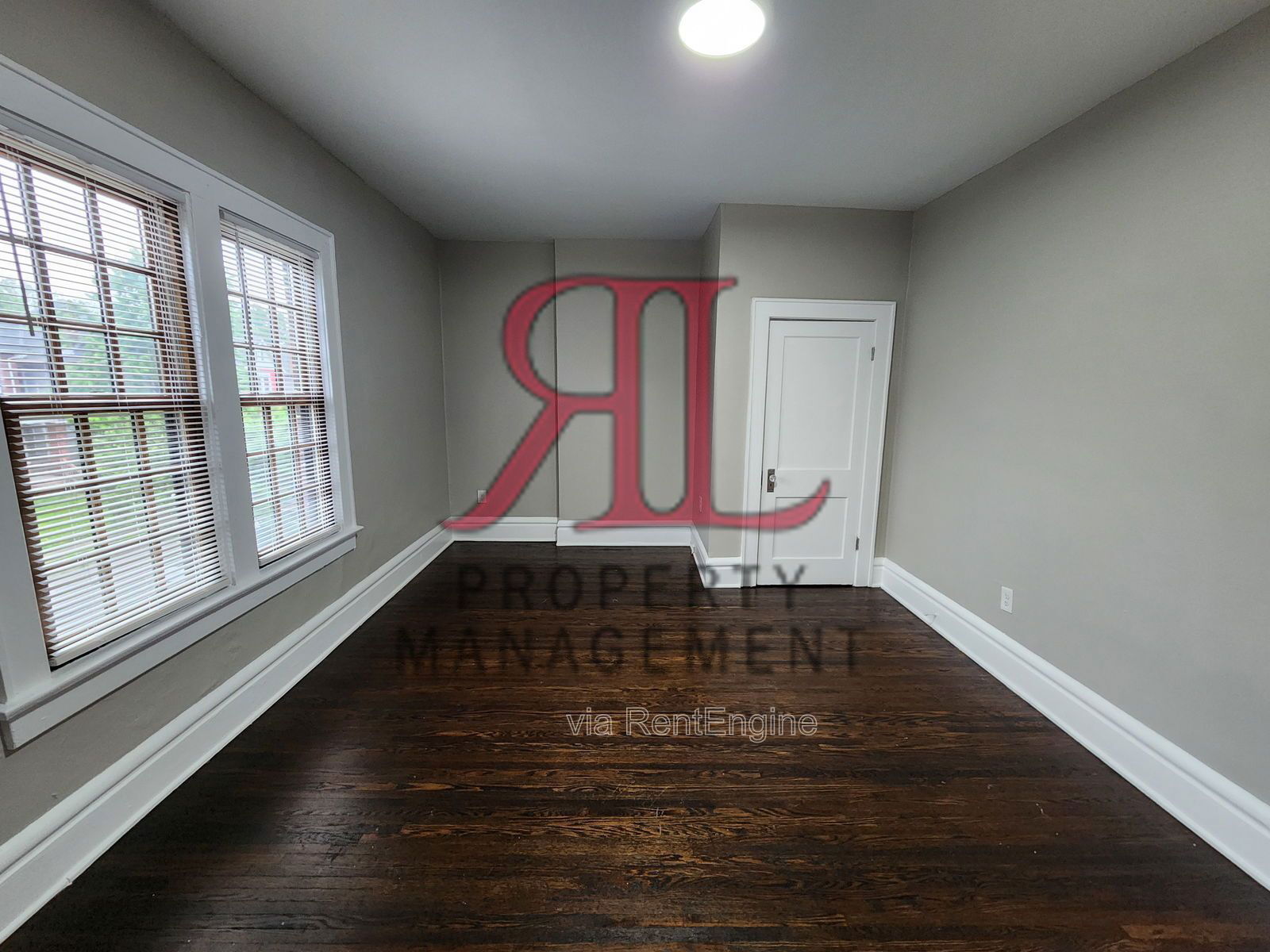 Building Photo - 644 S Champion Ave