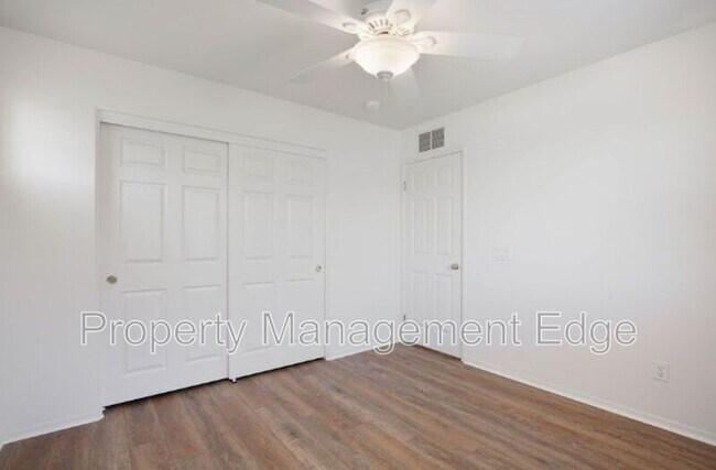 Building Photo - 23536 Silverwood St