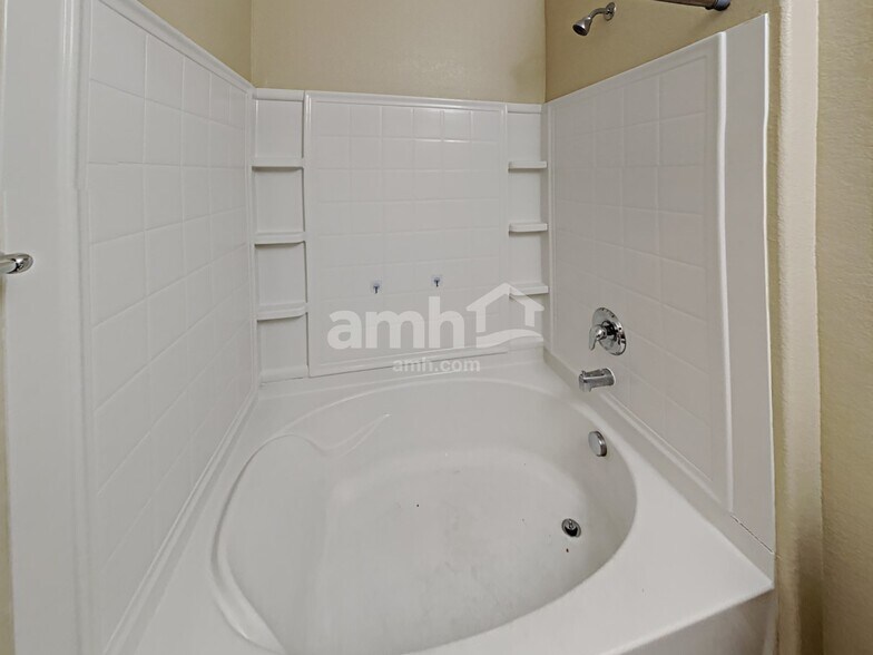 Building Photo - 4726 Andes St