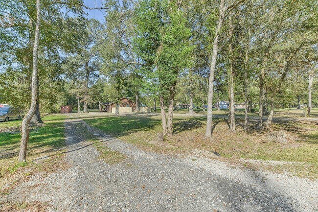 Building Photo - 24237 Creekwood Dr