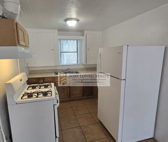 Building Photo - Cozy Studio near Downtown Tucson!