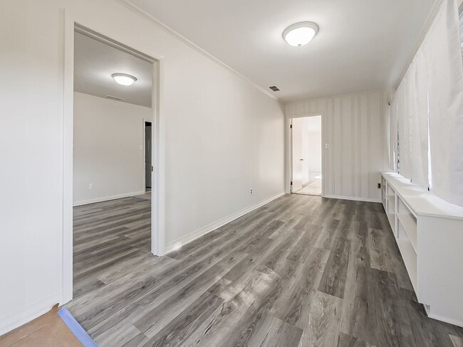 Building Photo - Freshly Updated 3-Bedroom Home in Farmington Hills!