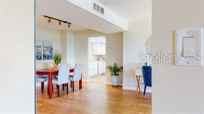 Building Photo - 1120 N Shore Dr NE