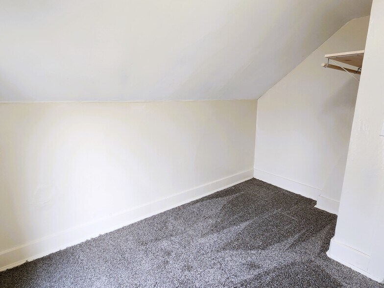 Bedroom 1 - 419 Olmstead St
