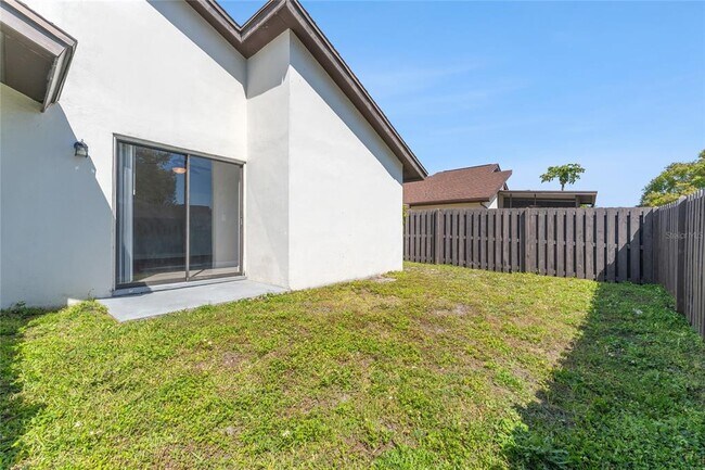 Building Photo - 5201 Bellefield Dr