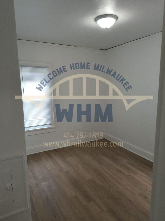 Building Photo - 2841 N 49th St