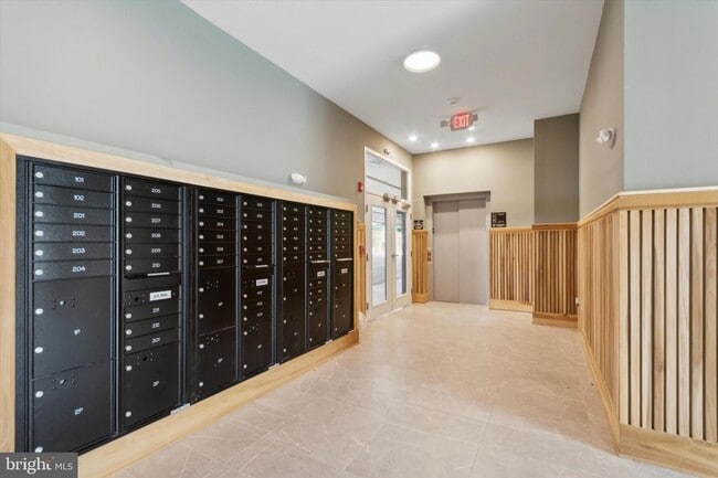 Building Photo - 139 W Chelten Ave