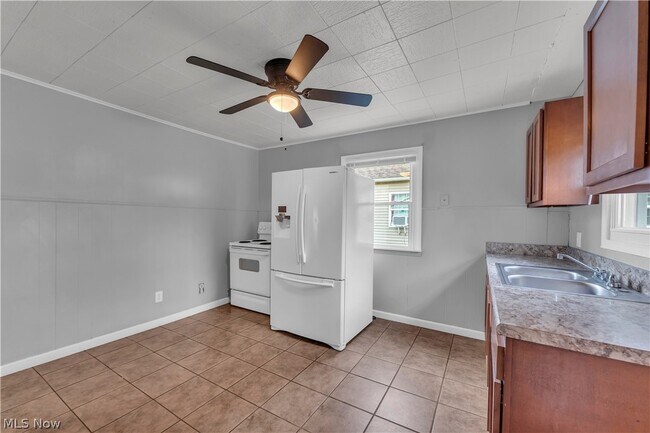 Building Photo - 1771 E 37th St