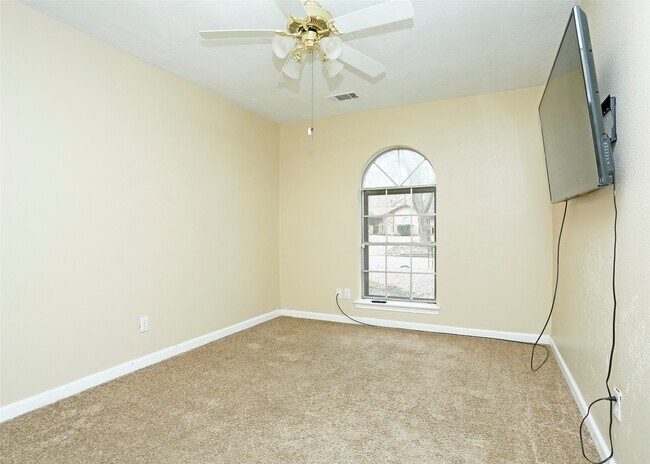 Building Photo - 2410 Chanay Ln