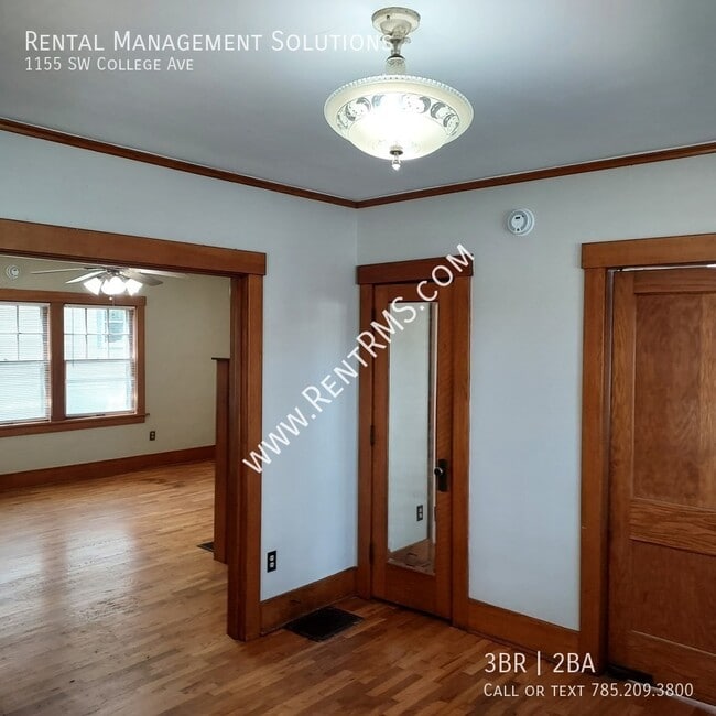 Building Photo - 1155 SW College Ave