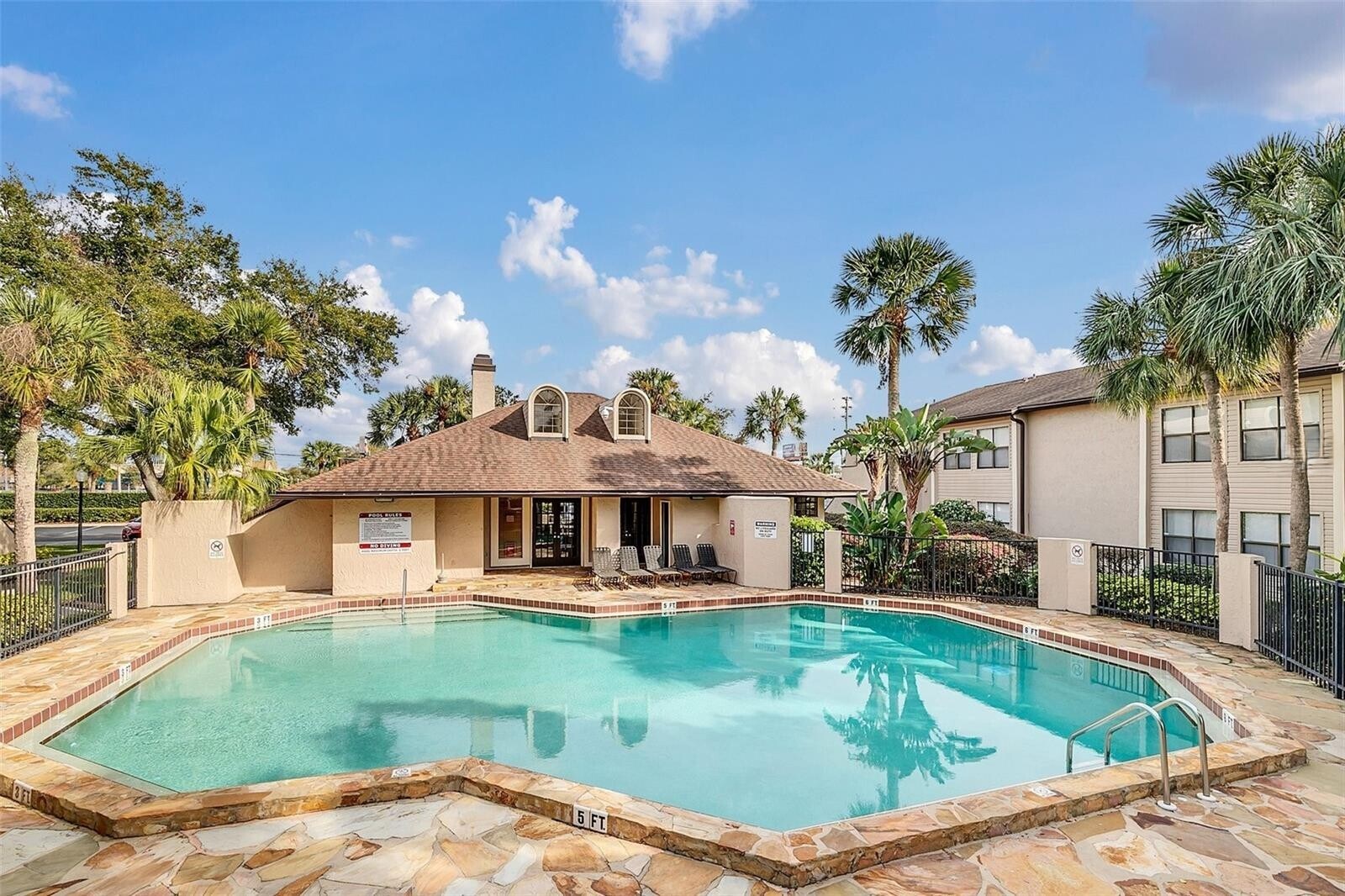 Building Photo - 2918 Antique Oaks Cir