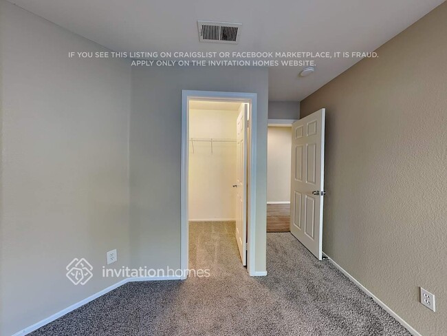 Building Photo - 25354 Silverwood Ln