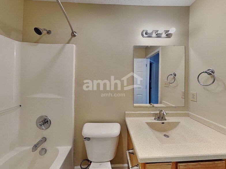 Building Photo - 9013 Scoter Ct