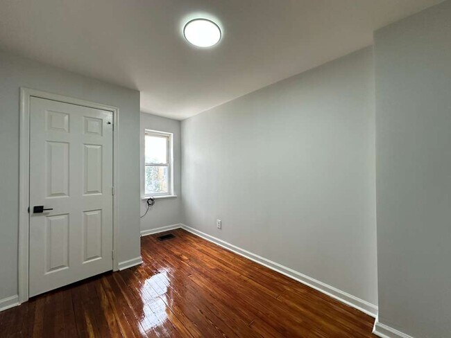 Building Photo - 5809 N Lambert-