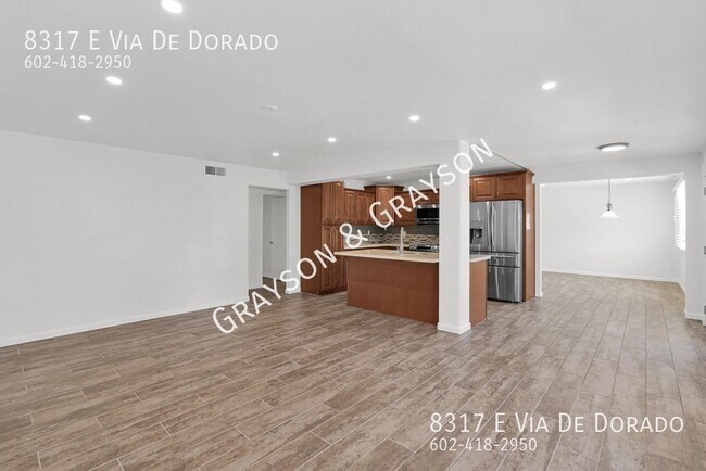 Building Photo - 8317 E Vía De Dorado