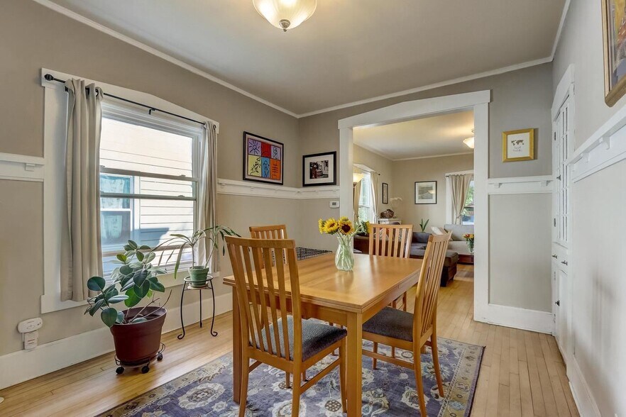 Building Photo - 2114 E Edgewood Ave