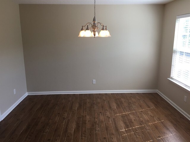 Building Photo - 12 Willow Lakes Dr