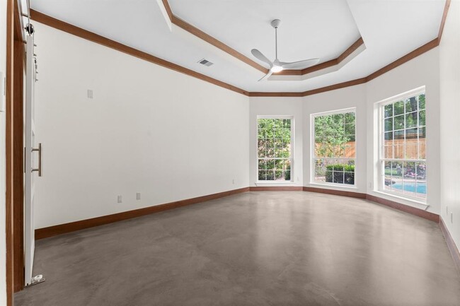 Building Photo - 106 N Floral Leaf Cir