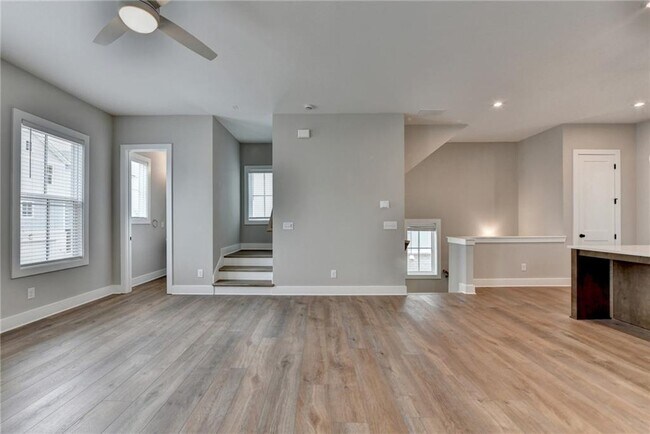 Building Photo - 106 Pinecone Pkwy