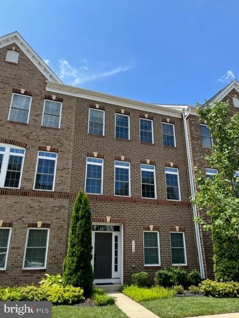 Building Photo - 3160 Yeager Dr
