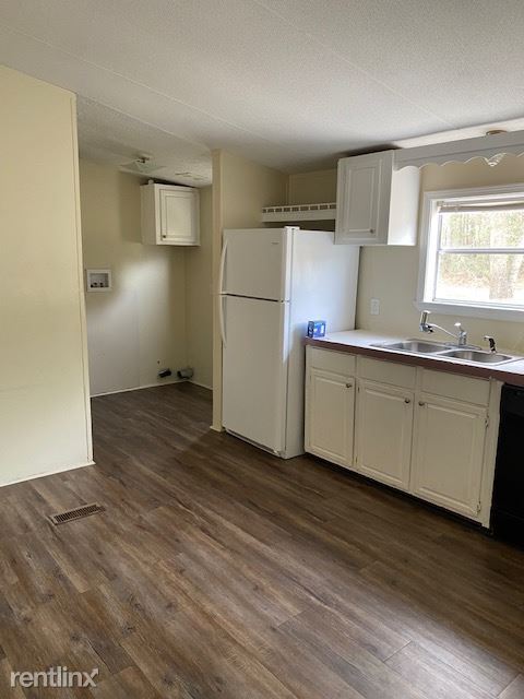 Building Photo - 4 br, 2 bath Mobile Home - 102 Sherwood Court