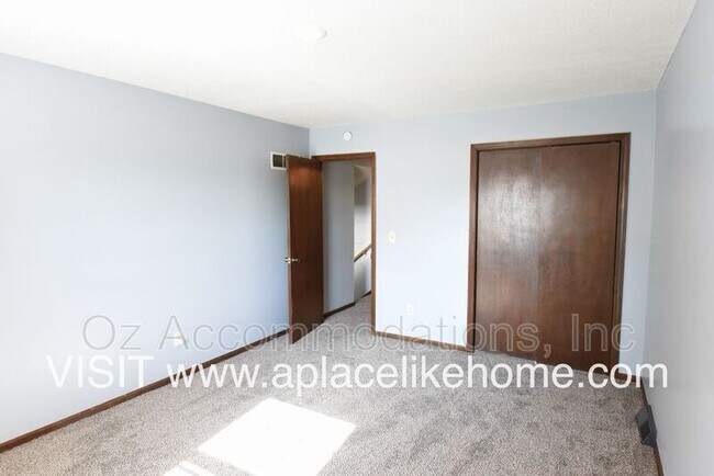 Building Photo - 8608 55th Terrace