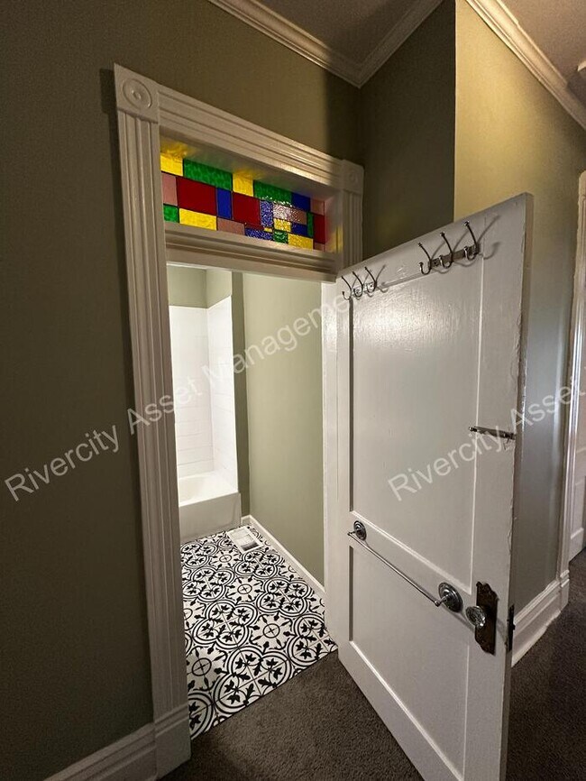 Building Photo - Located In Our Historical District!! A Must See!!!