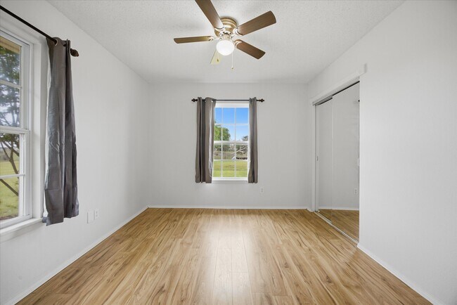 Building Photo - 12384 Co Rd 800