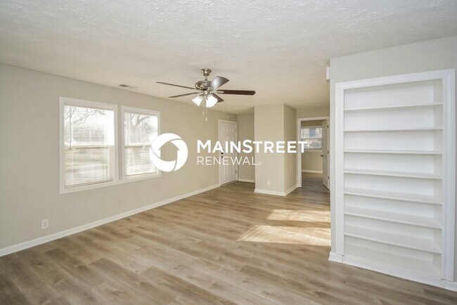 Building Photo - 3 Bedroom Pet-Friendly Home in Indianapolis, IN with Main Street Renewal