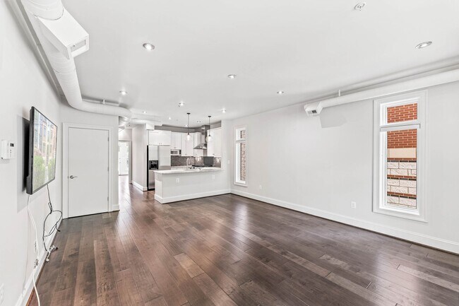 Building Photo - Modern U Street Condo | 2 Bed | 2 Bath | 1000 Sf | Large Balcony | 1 Parking Space