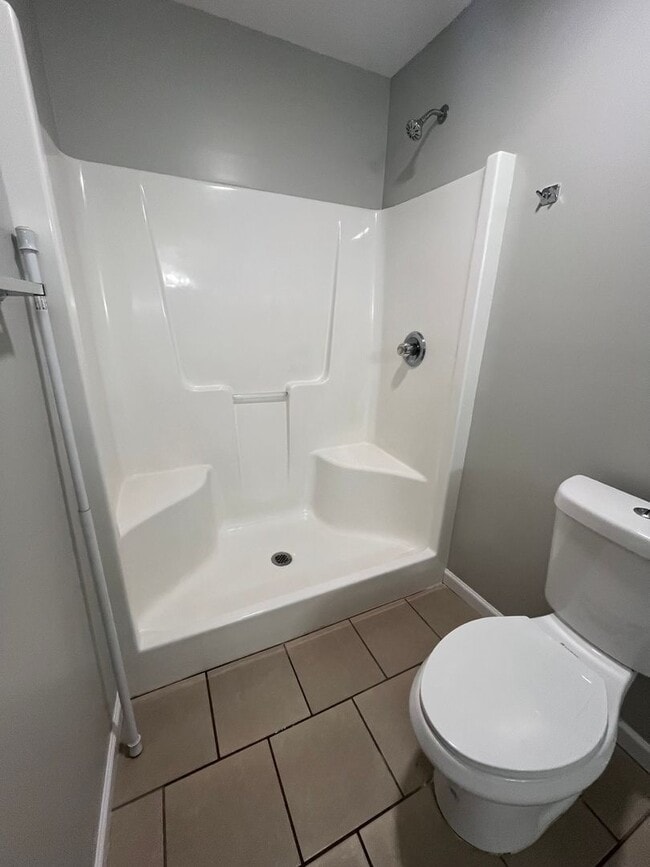 Building Photo - Location & Convenience!!!