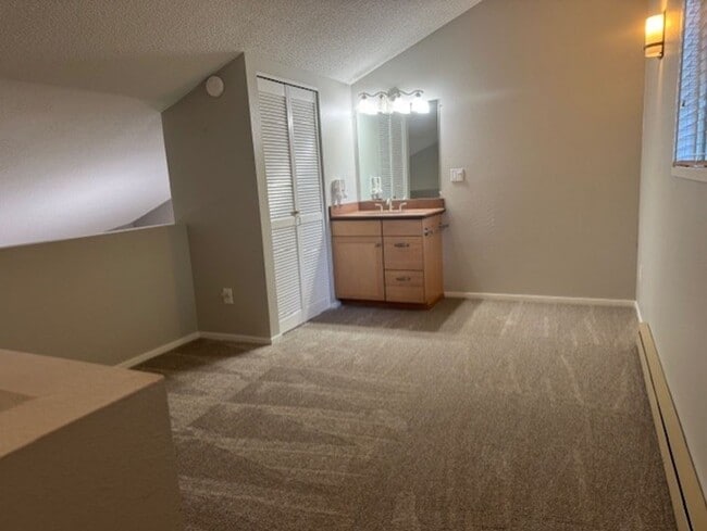 Building Photo - Condo at Mt Bachelor Village