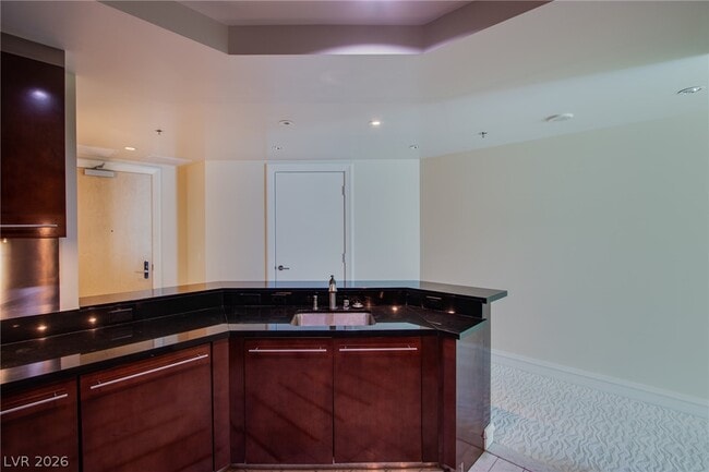 Building Photo - 2700 S Las Vegas Blvd