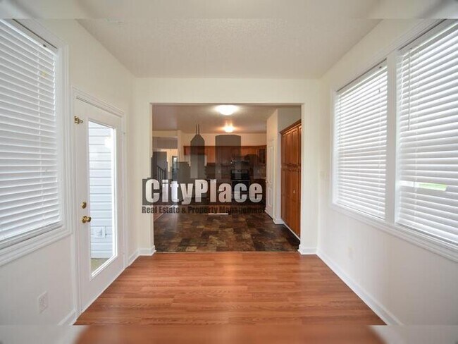 Building Photo - 1750 Buckeye Ct