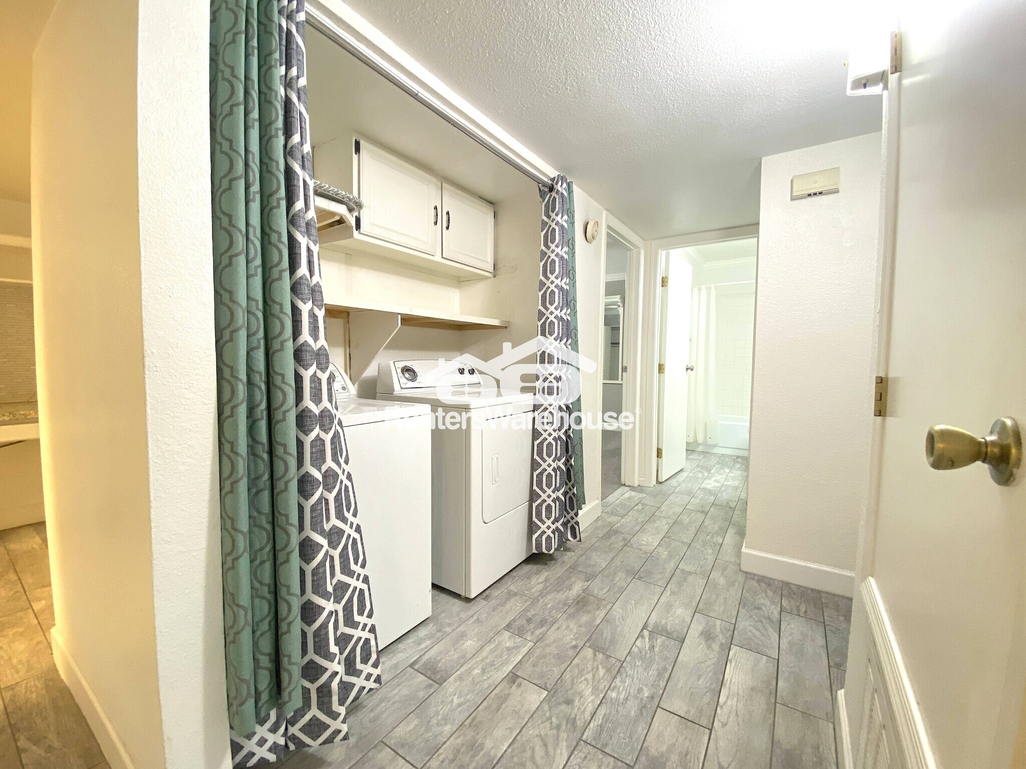 Building Photo - 1505 N Center St