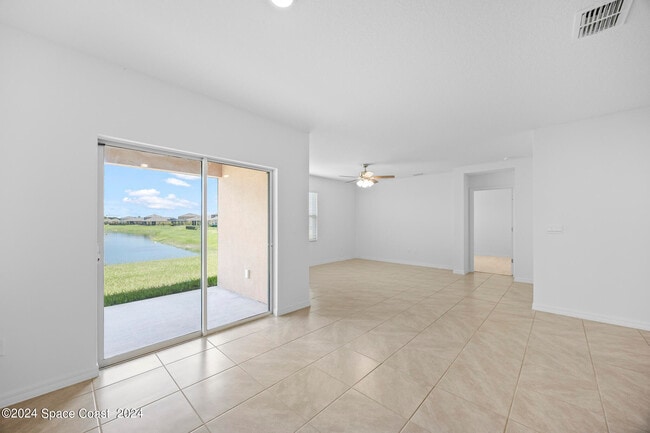 Building Photo - 1253 Dunes Ave