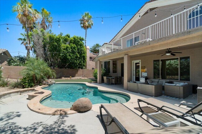 Building Photo - 5512 E Campo Bello Dr