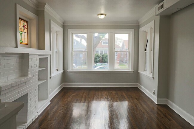 Building Photo - 6633 S Campbell Ave