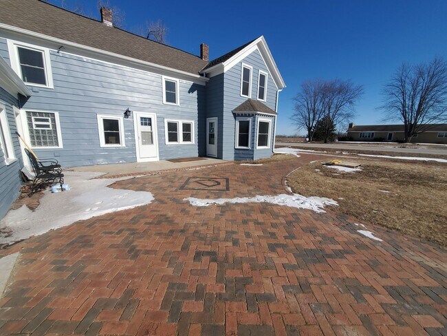 Building Photo - 4231-4231A Co Rd KK