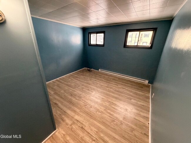 Building Photo - 54 Arch St