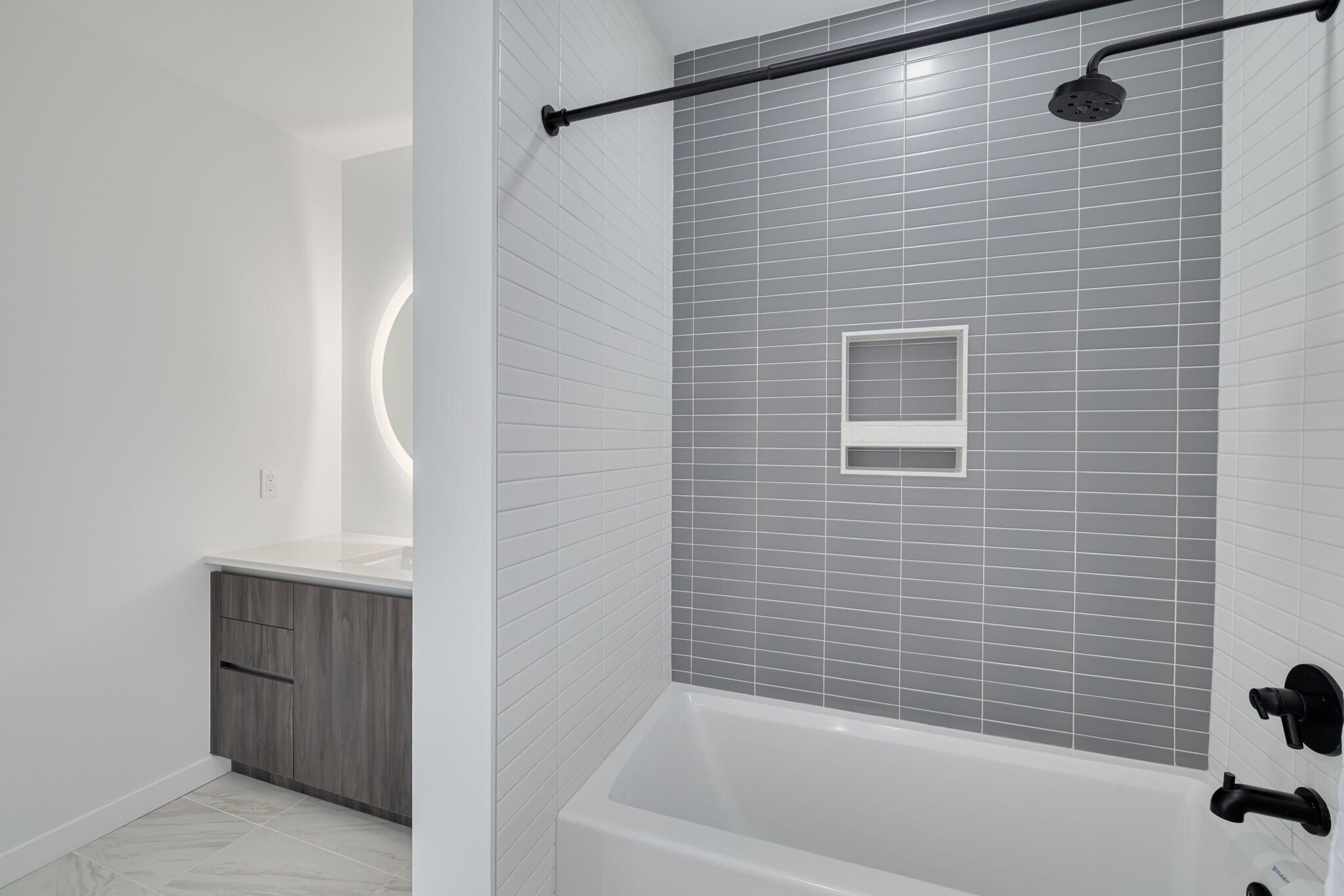 Building Photo - 777 3rd Ave N