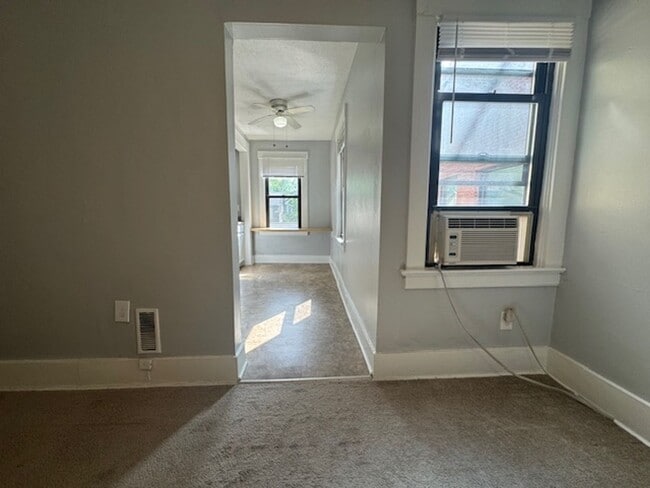 Building Photo - 941-943 St. James Street