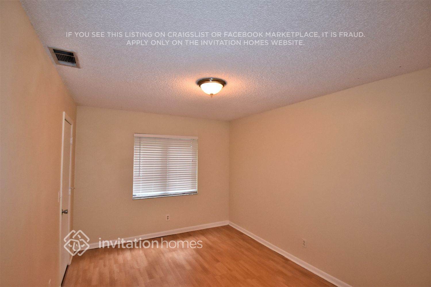 Building Photo - 3520 SW 70th Ave