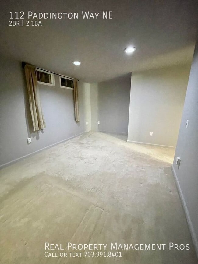 Building Photo - 112 Paddington Way NE