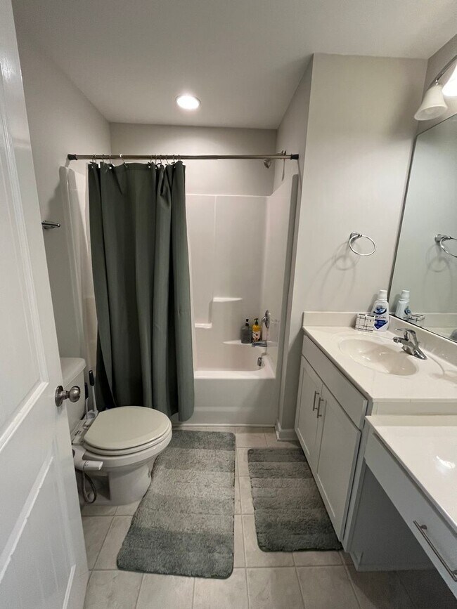 Building Photo - 5040 W Chandler Heights Dr
