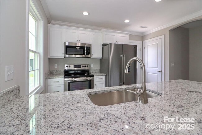 Building Photo - 3967 Newhall Dr NW