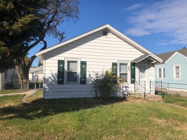 Primary Photo - 2 Bedroom with Garage