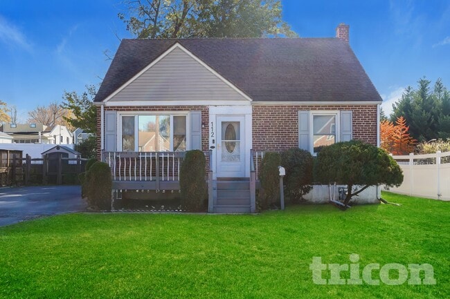 Building Photo - 112 9th Ave